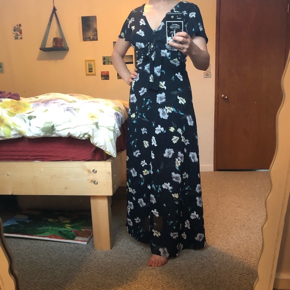SOLD - Floral Maxi Dress - Picture 3 of 7